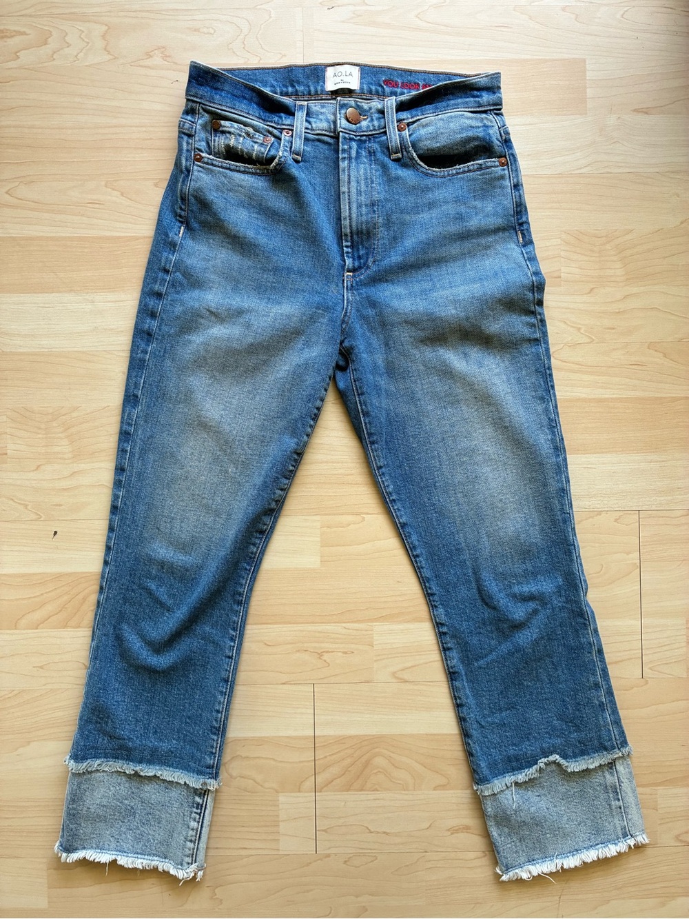 AO.LA by alice + olivia Women's Straight Jeans Blue Frayed Hem Medium Wash 27